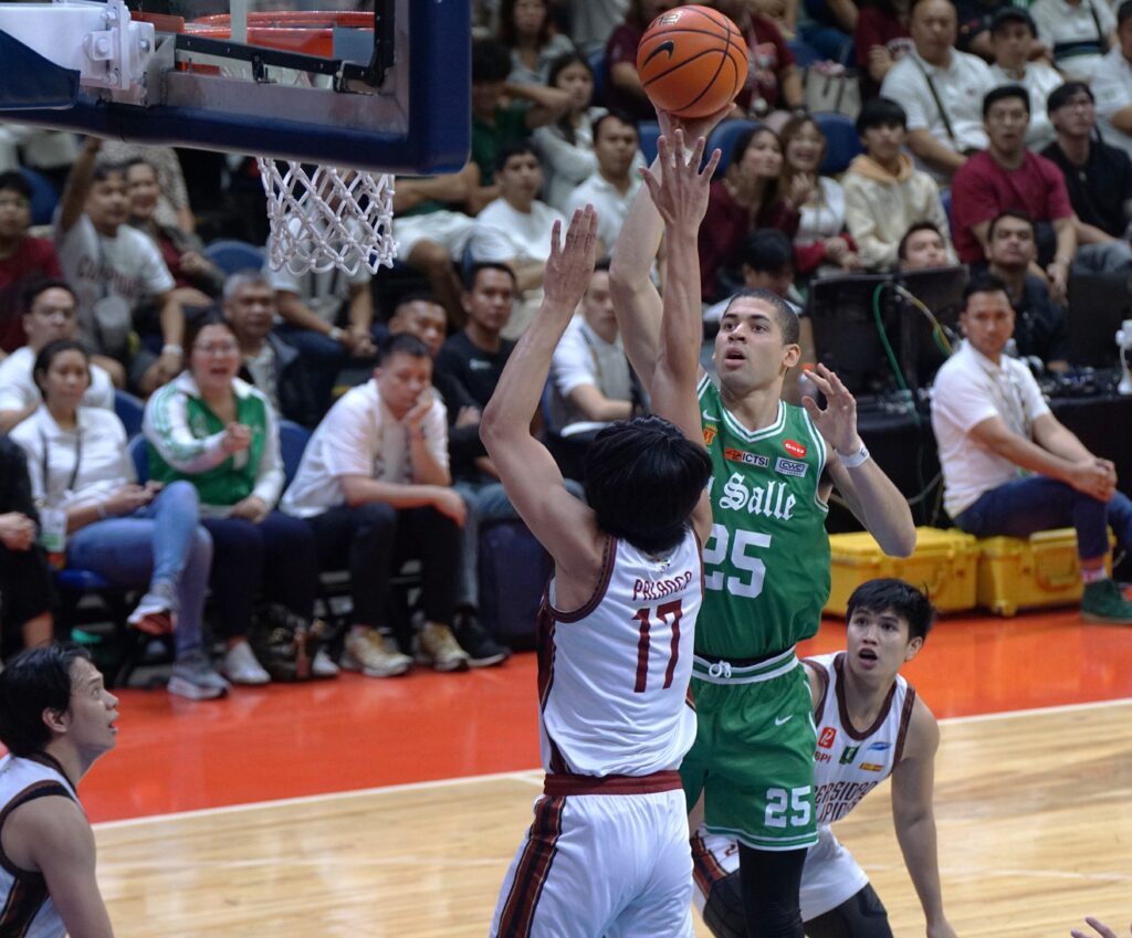 GOTTA BELIEVE IN MAGIC. The Animo Boosted Green Archers Take Down UP, 72-69 2 DSC00927