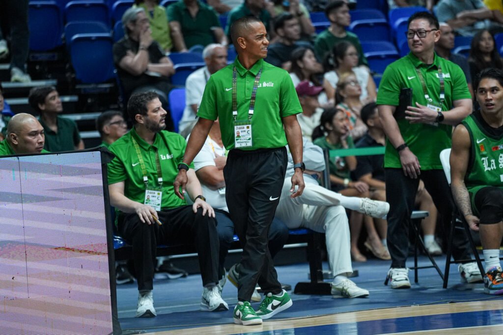 The Archers Found Their Turbo Button, Beat UST and Climb to Solo 3rd at 5-4 11 UAAP89 Men s Basketball UST vs DLSU DLSU HC Topex 01334