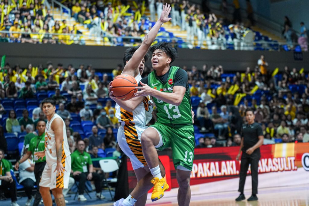 The Archers Found Their Turbo Button, Beat UST and Climb to Solo 3rd at 5-4 10 UAAP89 Men s Basketball UST vs DLSU TOVERA Joaquin 01154